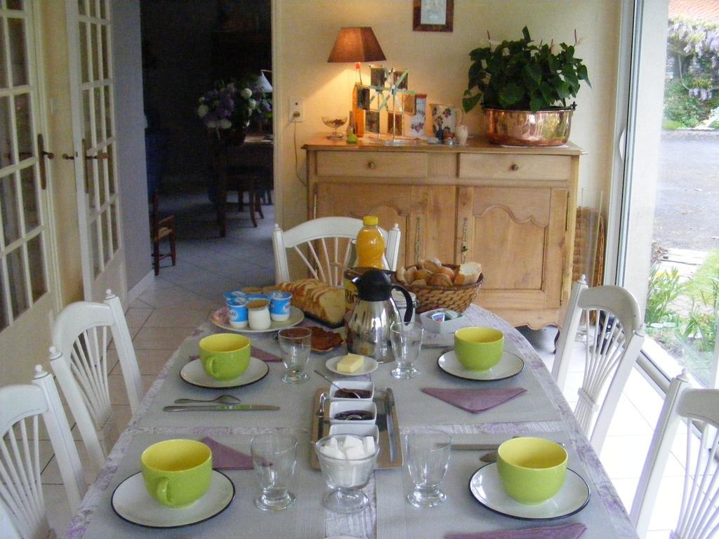 Chambres D'Hotes Vignes Et Loire Drain Δωμάτιο φωτογραφία